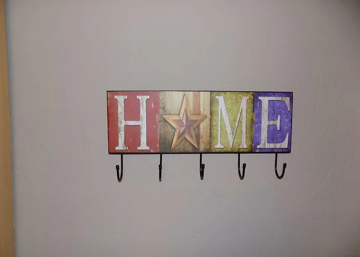 George's In Area Apartment *