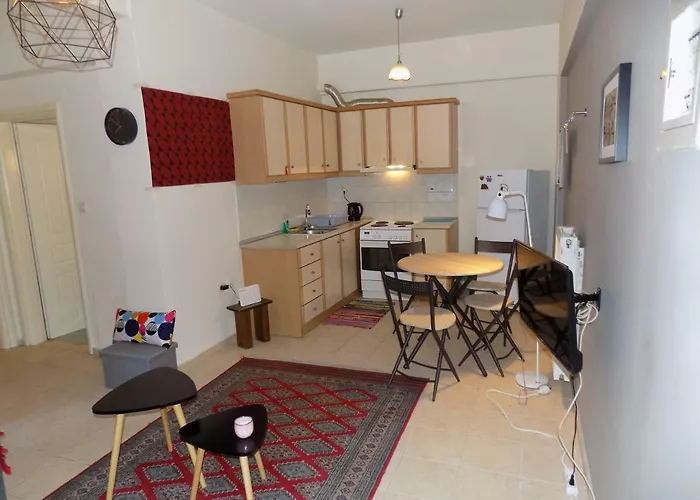 George's In Area Apartment Volos